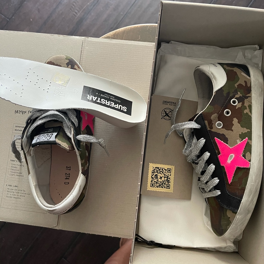 Like New Authentic Golden Goose 37 Sneakers